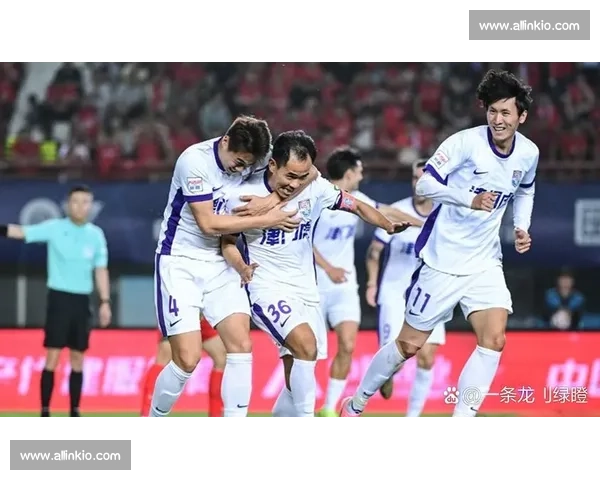 中超焦点之战权健迎战上港强强对话考验争冠格局走势分水岭一役