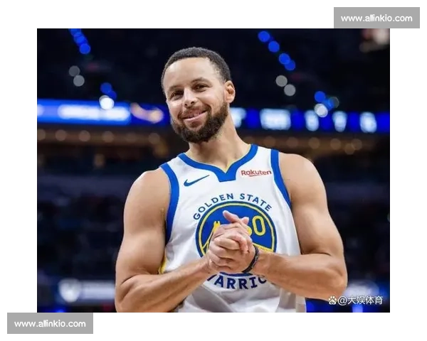 库里复出砍下三十六分勇士主场力克黄蜂豪取连胜气势如虹