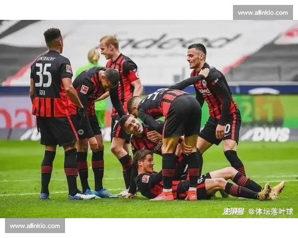 快船对阵小牛直播焦点之战球星对决战术博弈全程解析赛场看点前瞻