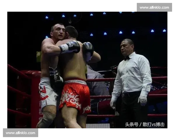 穆斯里穆vs巴特尔巅峰对决力量技术意志全面碰撞解析赛场风云录